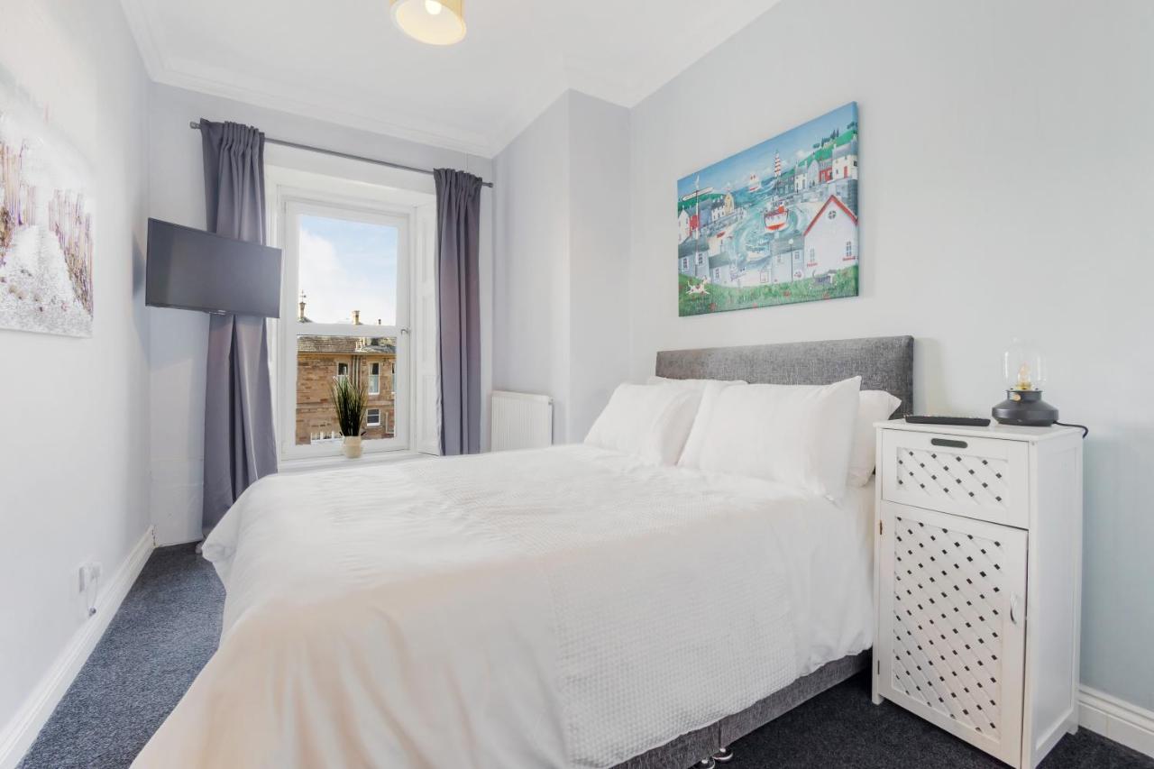 Beautiful 2 To 3 Bed Apartment With Stunning Views! 에어 외부 사진
